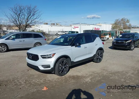 2021 Volvo Xc40 T5 R-Design из США, поврежденный, VIN YV4162UM3M3579729
